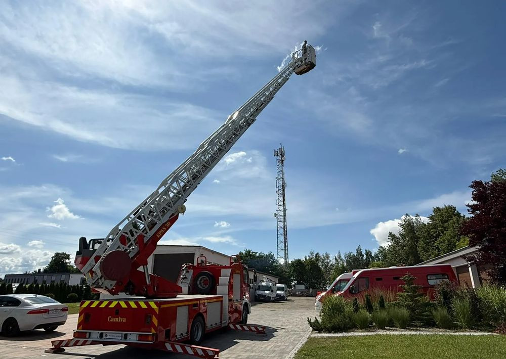 Iveco Eurocargo 130E24 - Camión de bomberos, Camión con plataforma elevadora: foto 2 Iveco Eurocargo 130E24 - Camión de bomberos, Camión con plataforma elevadora: foto 2