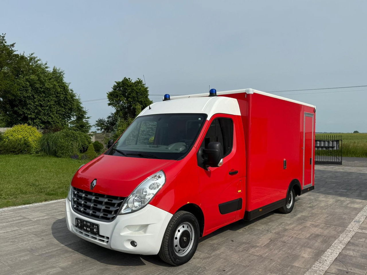 Renault Master Karetka Ambulans pogotowie kontenerowe - Ambulancia: foto 3 Renault Master Karetka Ambulans pogotowie kontenerowe - Ambulancia: foto 3