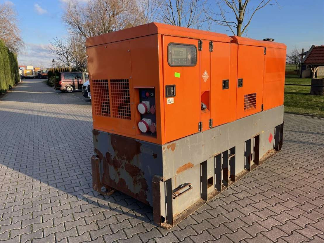 Atlas Copco QAS 150 kVA Volvo 6 cilinder - Generador industriale: foto 4 Atlas Copco QAS 150 kVA Volvo 6 cilinder - Generador industriale: foto 4