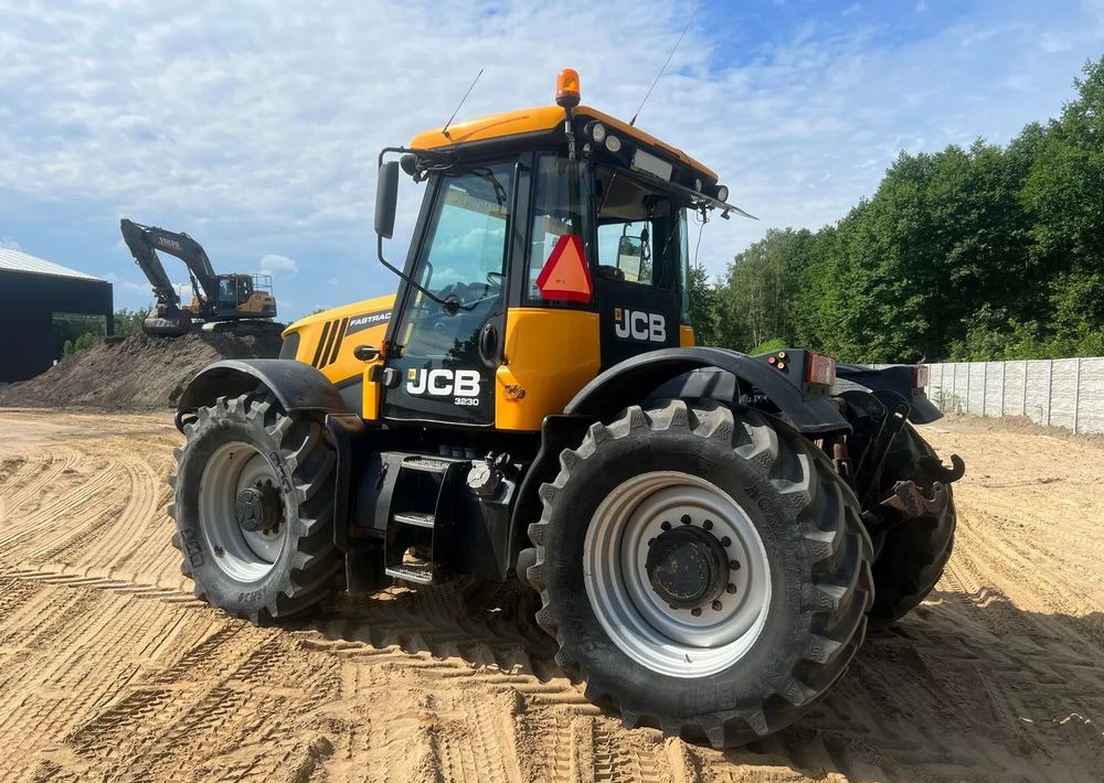 JCB Fastrac 3230 Xtra - Tractor: foto 3 JCB Fastrac 3230 Xtra - Tractor: foto 3