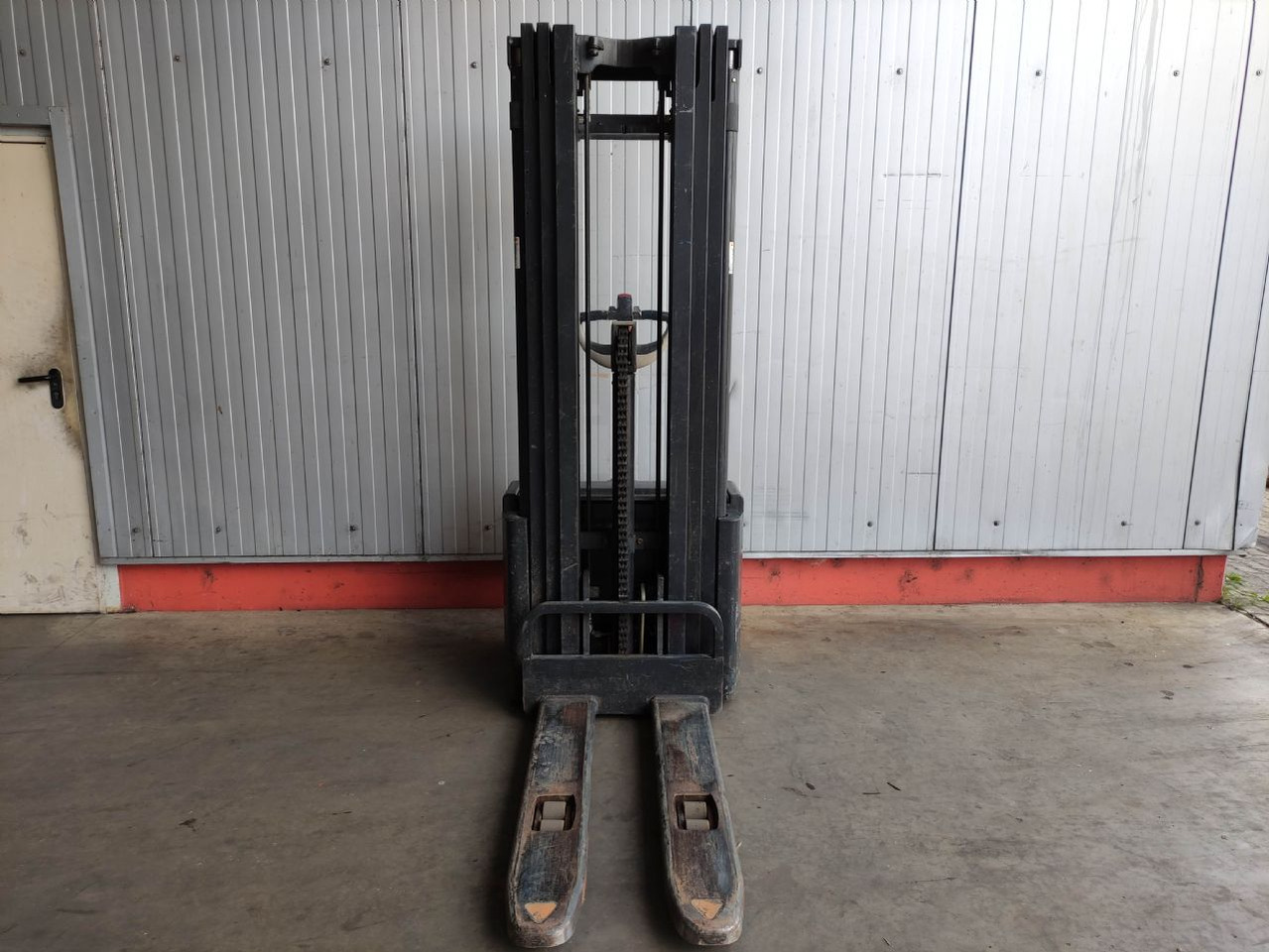 Crown WE 2300-1.6 TT - Apilador: foto 3 Crown WE 2300-1.6 TT - Apilador: foto 3