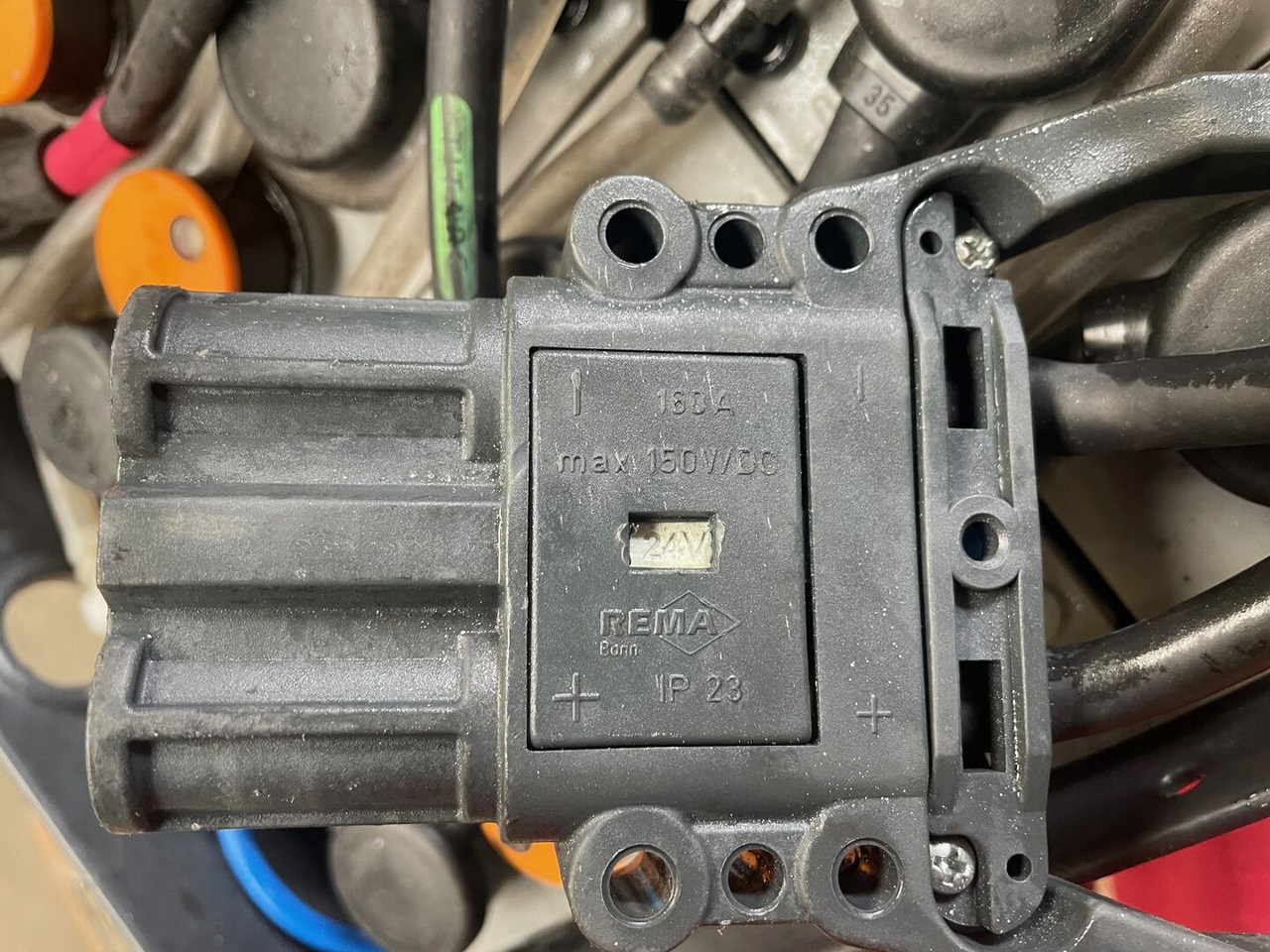 Hawker 24 Volt I 3 PZS 375 - Acumulador para Equipo de manutención: foto 4 Hawker 24 Volt I 3 PZS 375 - Acumulador para Equipo de manutención: foto 4