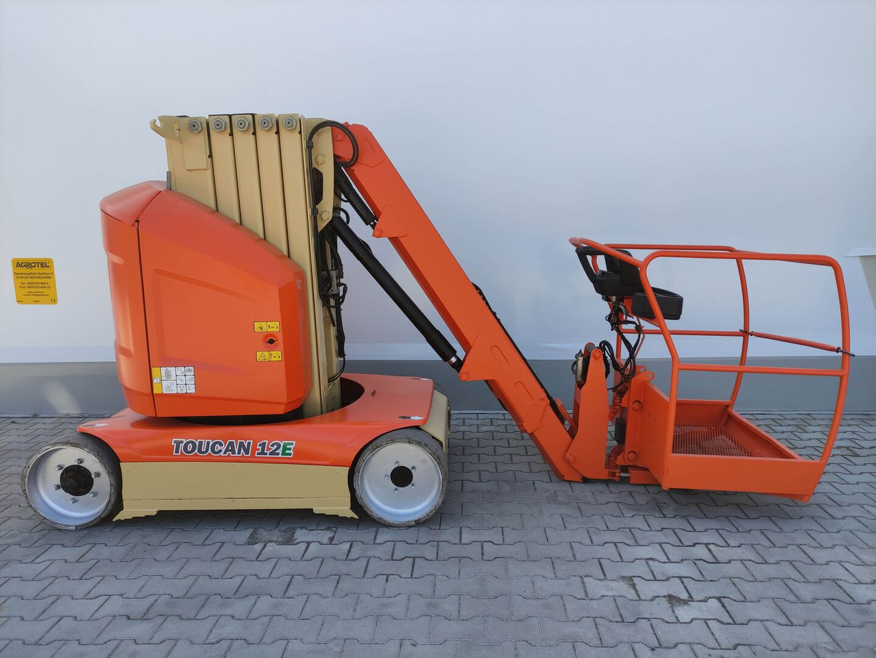 JLG Toucan 12 E (LACK NEU) - Plataforma de mástil vertical: foto 2 JLG Toucan 12 E (LACK NEU) - Plataforma de mástil vertical: foto 2