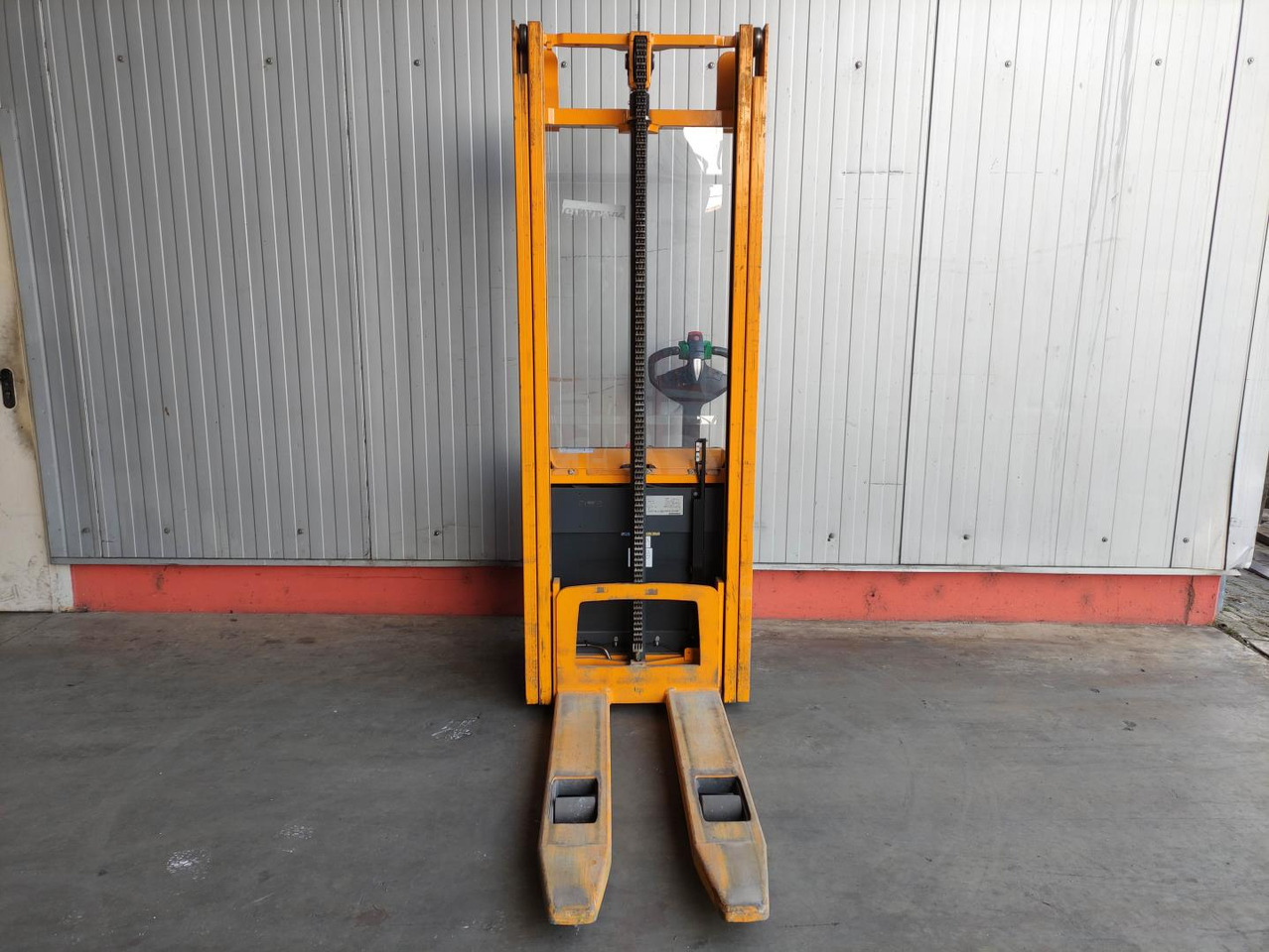 Jungheinrich EJC 112 - Apilador: foto 3 Jungheinrich EJC 112 - Apilador: foto 3