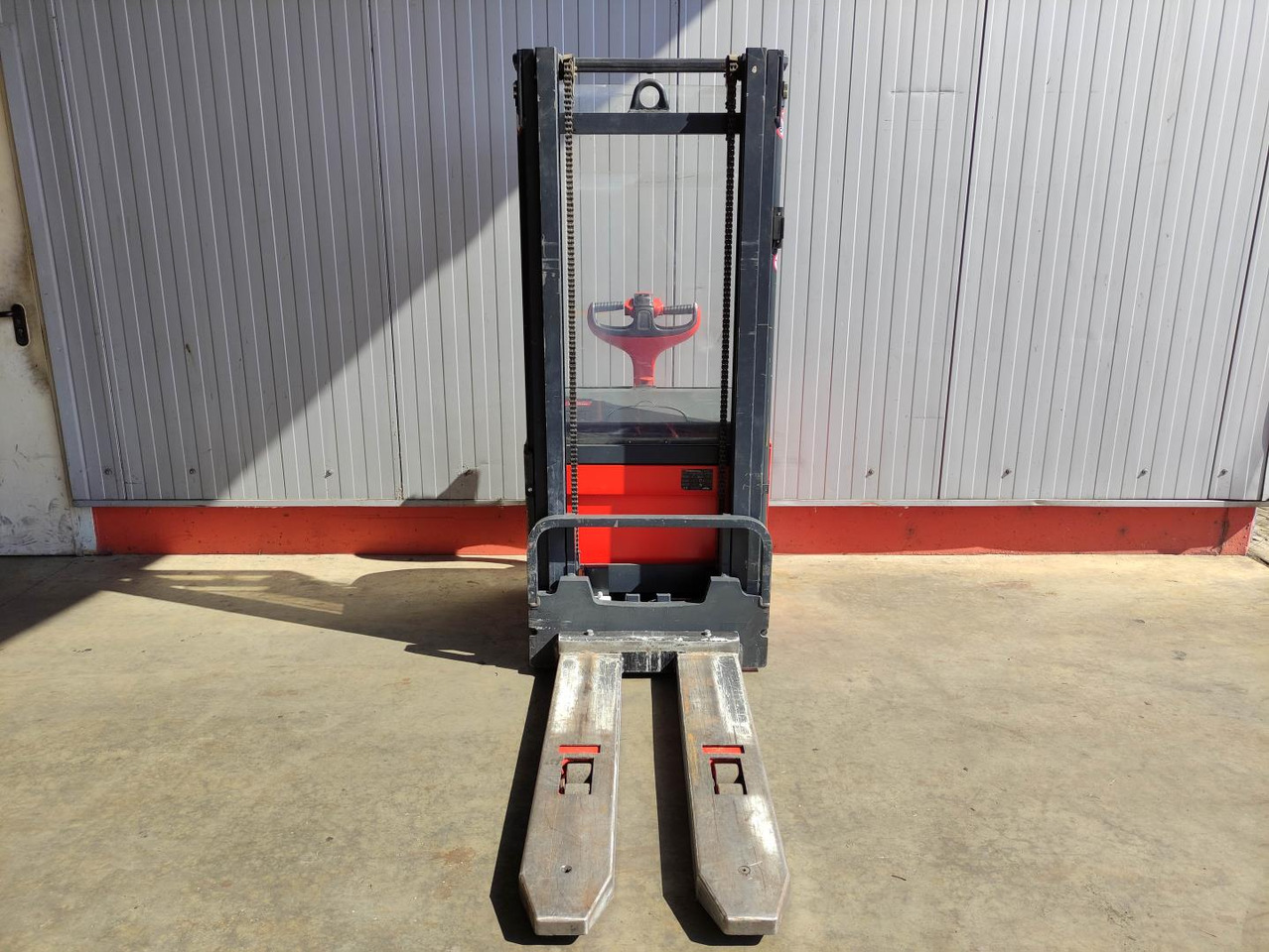 Linde L14-372 - Apilador: foto 3 Linde L14-372 - Apilador: foto 3