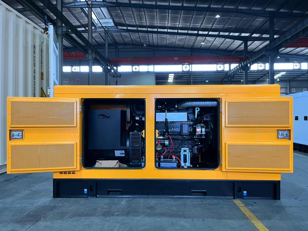 HELVETICA POWER HP030S1A 38KVA / 30KW Diesel Stromgenerator SuperSilent - Generador industriale: foto 3 HELVETICA POWER HP030S1A 38KVA / 30KW Diesel Stromgenerator SuperSilent - Generador industriale: foto 3