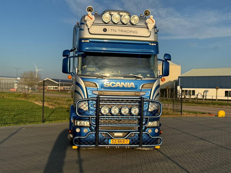 Scania R450 SHOW TRUCK, FULL AIR, SPECIAL INTERIOR, RETARDER, PTO. - Cabeza tractora: foto 2 Scania R450 SHOW TRUCK, FULL AIR, SPECIAL INTERIOR, RETARDER, PTO. - Cabeza tractora: foto 2