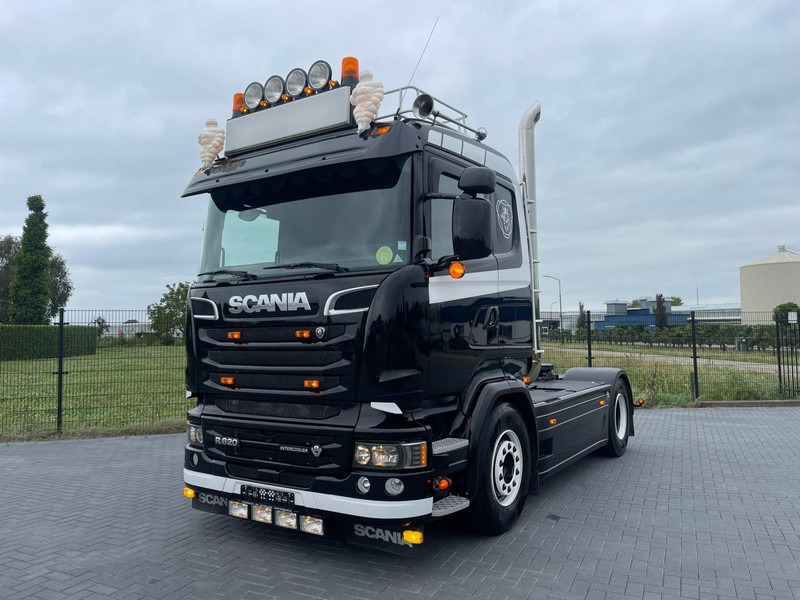 Scania R520 SHOW TRUCK, RETARDER, LEATHER SEATS, MANUEL! - Cabeza tractora: foto 2 Scania R520 SHOW TRUCK, RETARDER, LEATHER SEATS, MANUEL! - Cabeza tractora: foto 2