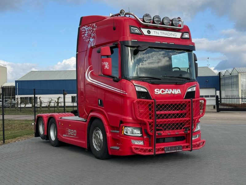 Scania R520 V8 NGS VOLLUCHT, LEER, BULLBAR, ZONDER EGR, BOOGIE. - Cabeza tractora: foto 1 Scania R520 V8 NGS VOLLUCHT, LEER, BULLBAR, ZONDER EGR, BOOGIE. - Cabeza tractora: foto 1