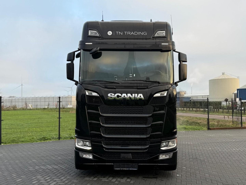 Scania S500 VOLLUCHT, HYDRAULIEK, 6 BALGEN, RETARDER, NIEUWE ACHTERBANDEN. - Cabeza tractora: foto 5 Scania S500 VOLLUCHT, HYDRAULIEK, 6 BALGEN, RETARDER, NIEUWE ACHTERBANDEN. - Cabeza tractora: foto 5