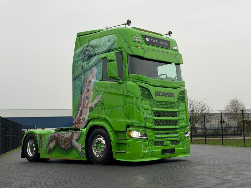 Scania S520 V8 NGS SHOWTRUCK, VOLLUCHT, SMART2 TACHO, PARK COOL, RETARDER, TOPSTAAT. - Cabeza tractora: foto 1 Scania S520 V8 NGS SHOWTRUCK, VOLLUCHT, SMART2 TACHO, PARK COOL, RETARDER, TOPSTAAT. - Cabeza tractora: foto 1
