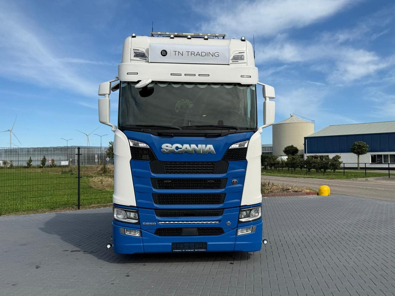 Scania S650 V8 NGS 2.95WB, PTO VOORBEREIDING, VOLLUCHT, KING OF THE ROAD, RETARDER, LEER. - Cabeza tractora: foto 5 Scania S650 V8 NGS 2.95WB, PTO VOORBEREIDING, VOLLUCHT, KING OF THE ROAD, RETARDER, LEER. - Cabeza tractora: foto 5