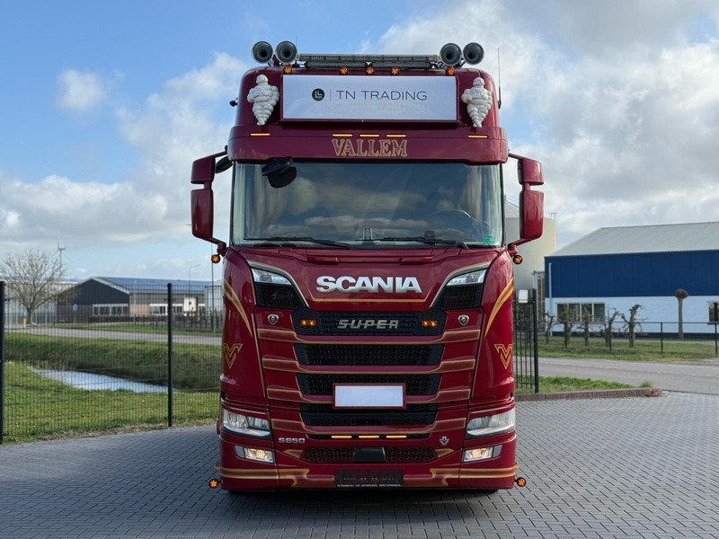 Scania S650 V8 NGS FULL AIR, SHOW, INTERIOR, ALCOA, HYDRAULIC/PTO. - Cabeza tractora: foto 2 Scania S650 V8 NGS FULL AIR, SHOW, INTERIOR, ALCOA, HYDRAULIC/PTO. - Cabeza tractora: foto 2