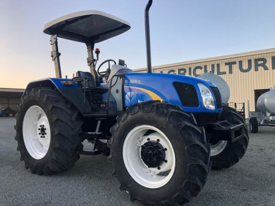 New Holland TL100A Tracteur - Tractor: foto 1 New Holland TL100A Tracteur - Tractor: foto 1