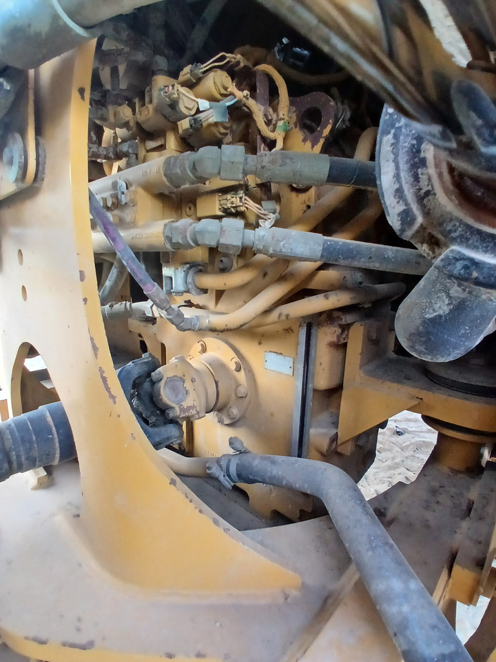 Maquinaria de construcción Caterpillar 966M: foto 8 Maquinaria de construcción Caterpillar 966M: foto 8