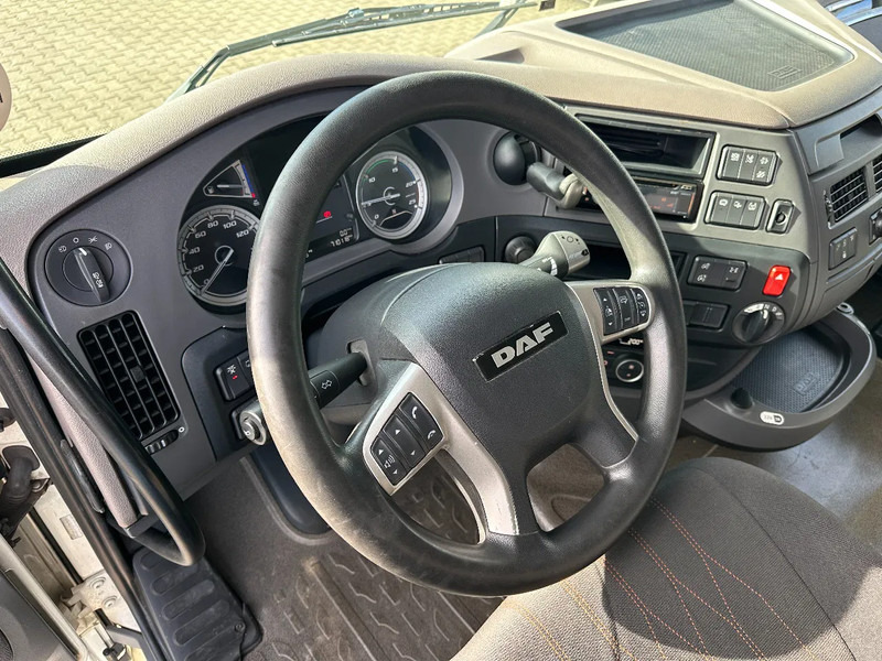 Cabeza tractora DAF XF 450 Super Space Cab Euro 6: foto 11 Cabeza tractora DAF XF 450 Super Space Cab Euro 6: foto 11