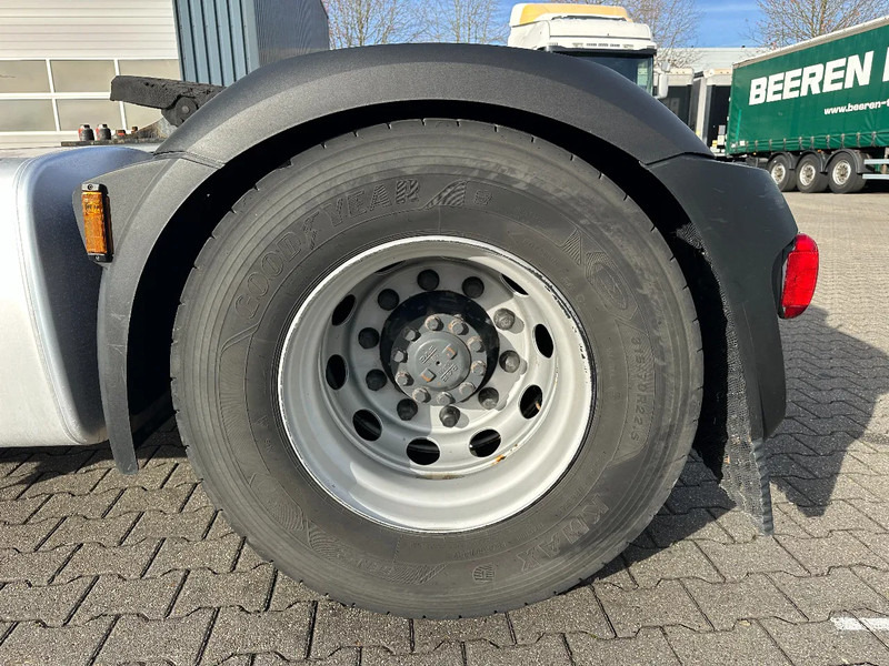 Cabeza tractora DAF XF 450 Super Space Cab Euro 6: foto 8 Cabeza tractora DAF XF 450 Super Space Cab Euro 6: foto 8