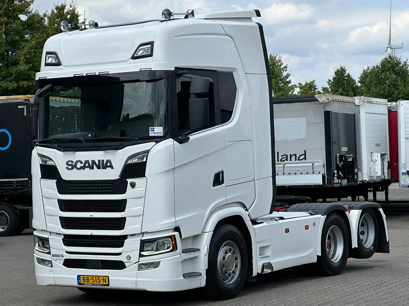 Scania S650 V8 6x2 Boogie / Retarder / 2 Tank / Full Air / Full Spoiler - Cabeza tractora: foto 1 Scania S650 V8 6x2 Boogie / Retarder / 2 Tank / Full Air / Full Spoiler - Cabeza tractora: foto 1
