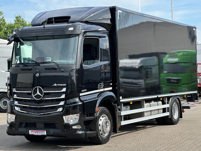 Mercedes-Benz Actros 1936 4x2 Gesloten Opbouw / Laadklep *Nieuwstaat* 58 Tkm! - Camión caja cerrada: foto 1 Mercedes-Benz Actros 1936 4x2 Gesloten Opbouw / Laadklep *Nieuwstaat* 58 Tkm! - Camión caja cerrada: foto 1
