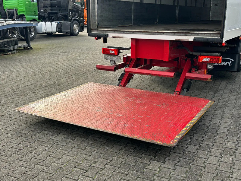 Camión caja cerrada Scania R580 V8 8x2*6 Ekeri Full Side Opening / Retarder / 605 Tkm / Full Air: foto 8 Camión caja cerrada Scania R580 V8 8x2*6 Ekeri Full Side Opening / Retarder / 605 Tkm / Full Air: foto 8