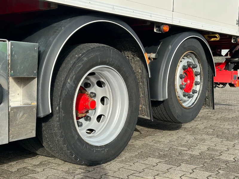 Camión caja cerrada Scania R580 V8 8x2*6 Ekeri Full Side Opening / Retarder / 605 Tkm / Full Air: foto 13 Camión caja cerrada Scania R580 V8 8x2*6 Ekeri Full Side Opening / Retarder / 605 Tkm / Full Air: foto 13