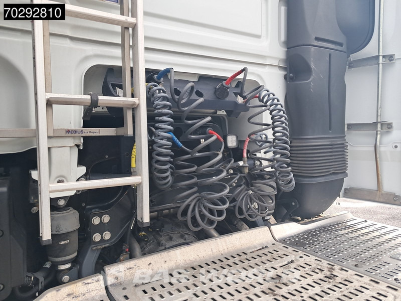 DAF XF 480 4X2 SSC Retarder Standklima LED ACC Euro 6 - Cabeza tractora: foto 3 DAF XF 480 4X2 SSC Retarder Standklima LED ACC Euro 6 - Cabeza tractora: foto 3