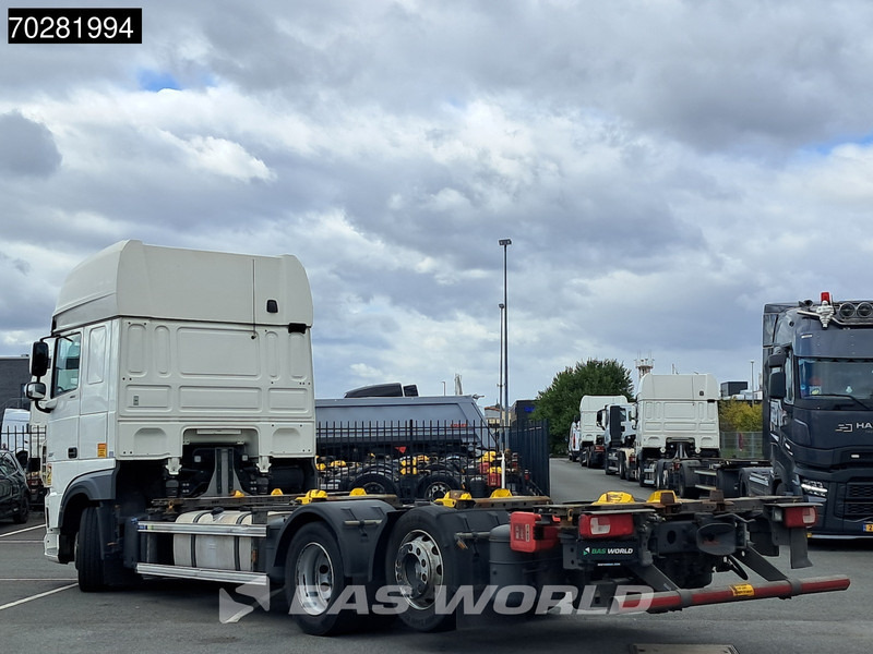 DAF XF 480 6X2 SSC Retarder 2xTanks Lift/Steering ACC Euro 6 - Camión portacontenedore/ Intercambiable: foto 2 DAF XF 480 6X2 SSC Retarder 2xTanks Lift/Steering ACC Euro 6 - Camión portacontenedore/ Intercambiable: foto 2
