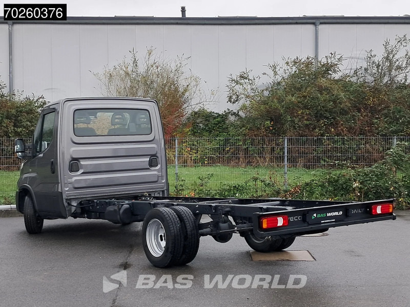 Iveco Daily 35C21 Neu! 3.0L 2025-Modell Automatik 210PS Radstand 410 Fahrgestell Doppelbereifung LED ACC Klima Euro6 Chassis A/C - Furgoneta: foto 5 Iveco Daily 35C21 Neu! 3.0L 2025-Modell Automatik 210PS Radstand 410 Fahrgestell Doppelbereifung LED ACC Klima Euro6 Chassis A/C - Furgoneta: foto 5