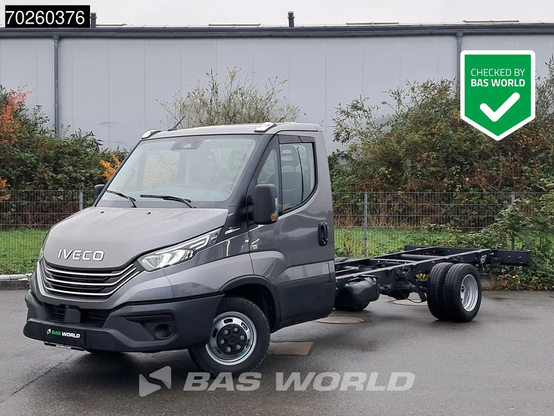 Iveco Daily 35C21 Neu! 3.0L 2025-Modell Automatik 210PS Radstand 410 Fahrgestell Doppelbereifung LED ACC Klima Euro6 Chassis A/C - Furgoneta: foto 1 Iveco Daily 35C21 Neu! 3.0L 2025-Modell Automatik 210PS Radstand 410 Fahrgestell Doppelbereifung LED ACC Klima Euro6 Chassis A/C - Furgoneta: foto 1