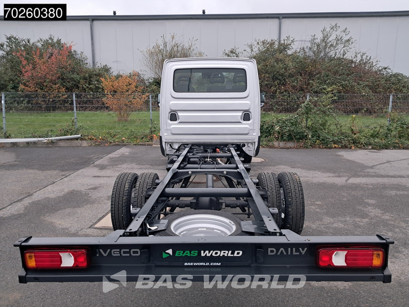 Iveco Daily 35C21 Neu! 3.0L 2025-Modell Automatik 210PS Radstand 410 Fahrgestell Doppelbereifung LED ACC Klima Euro6 Chassis A/C - Furgoneta: foto 3 Iveco Daily 35C21 Neu! 3.0L 2025-Modell Automatik 210PS Radstand 410 Fahrgestell Doppelbereifung LED ACC Klima Euro6 Chassis A/C - Furgoneta: foto 3