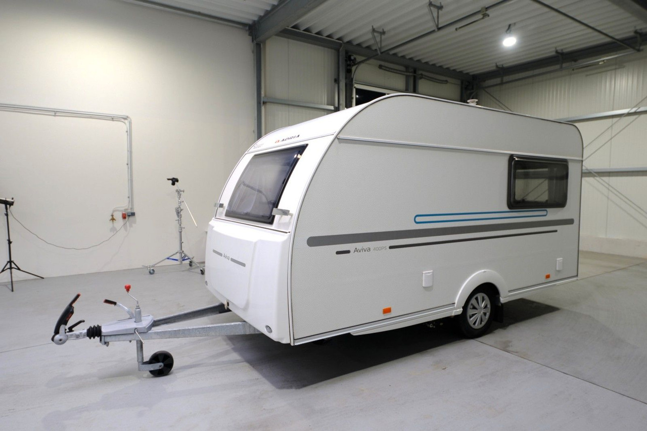 Adria Aviva 400 PS/Festbett/Seitensitzgruppe/Mover - Caravana: foto 2 Adria Aviva 400 PS/Festbett/Seitensitzgruppe/Mover - Caravana: foto 2
