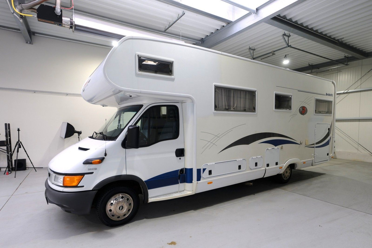 Dethleffs Globetrotter A 8000 XXL/Festbett/Garage/Solar - Autocaravana capuchina: foto 2 Dethleffs Globetrotter A 8000 XXL/Festbett/Garage/Solar - Autocaravana capuchina: foto 2