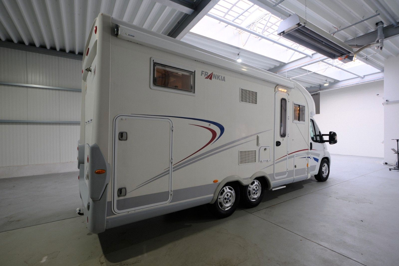 Frankia T 740 BD/Festbett/Garage/Klima/Solar/158 PS - Autocaravana perfilada: foto 3 Frankia T 740 BD/Festbett/Garage/Klima/Solar/158 PS - Autocaravana perfilada: foto 3