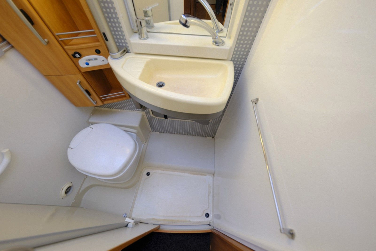 Leasing de  HYMER / ERIBA / HYMERCAR B 504 - 1.HAND - FESTBETT+HUBBETT - TÜV 8/26 HYMER / ERIBA / HYMERCAR B 504 - 1.HAND - FESTBETT+HUBBETT - TÜV 8/26: foto 22