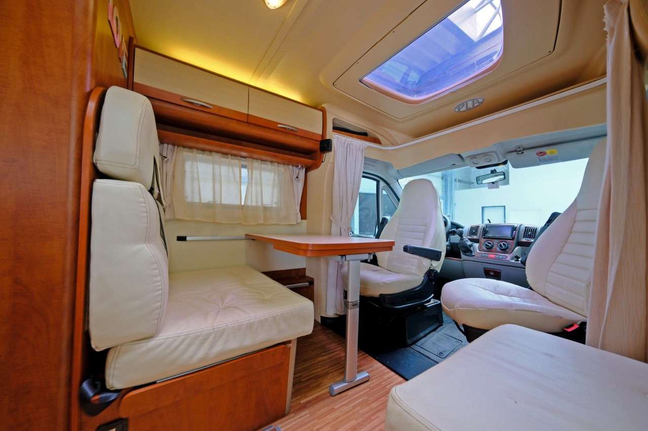 Autocaravana capuchina P.L.A. S 700/Festbett/Garage/Klima/Solar/Markise: foto 7