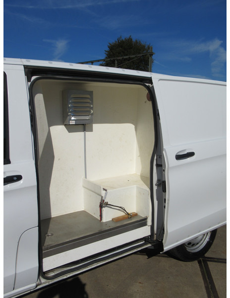 Furgoneta frigorifica Mercedes-Benz Vito 639/5 4x4 113CDI DENSO koelinbouw: foto 11 Furgoneta frigorifica Mercedes-Benz Vito 639/5 4x4 113CDI DENSO koelinbouw: foto 11