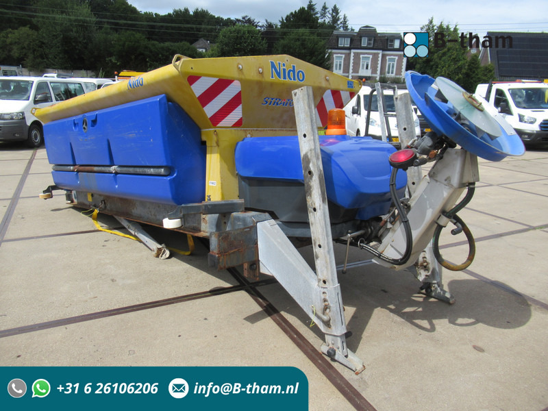 NIDO STRATOS B40-36 VCLN-490 4 M3 + 2.200L Salzstreuer HYDRO Saltspreader - Esparcidor de sal: foto 1 NIDO STRATOS B40-36 VCLN-490 4 M3 + 2.200L Salzstreuer HYDRO Saltspreader - Esparcidor de sal: foto 1