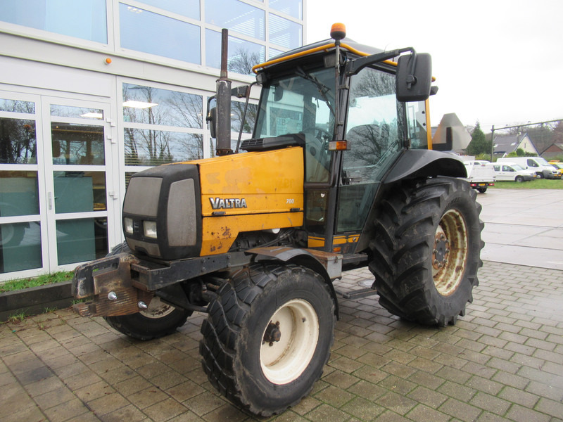 Valtra 700 4x2 VALMET - Tractor: foto 3 Valtra 700 4x2 VALMET - Tractor: foto 3