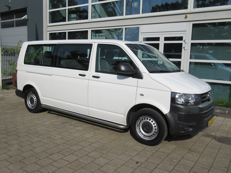 Volkswagen Transporter Kombi T5 2.0 TDI 62KW L2H1 Comf. 9-Personen - Minibús, Furgoneta de pasajeros: foto 3 Volkswagen Transporter Kombi T5 2.0 TDI 62KW L2H1 Comf. 9-Personen - Minibús, Furgoneta de pasajeros: foto 3