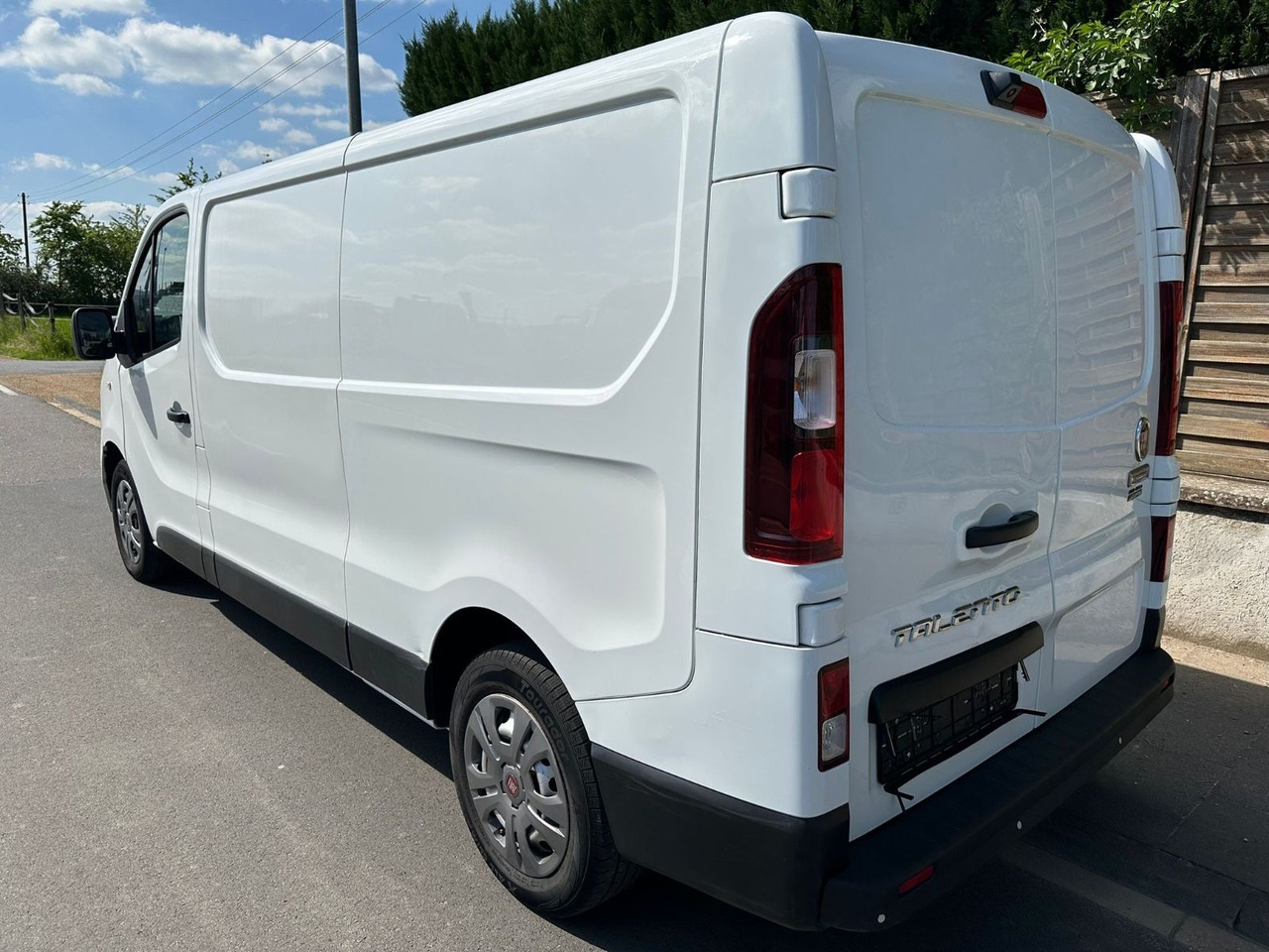 Fiat Talento 2.0 Ecojet L2H1*Kamera* Serviceneu*Klima - Furgoneta pequeña: foto 5 Fiat Talento 2.0 Ecojet L2H1*Kamera* Serviceneu*Klima - Furgoneta pequeña: foto 5