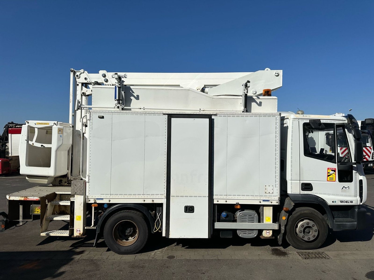 Iveco EuroCargo 120E18 + COMET 151TAL*Steiger - Camión con plataforma elevadora: foto 2 Iveco EuroCargo 120E18 + COMET 151TAL*Steiger - Camión con plataforma elevadora: foto 2