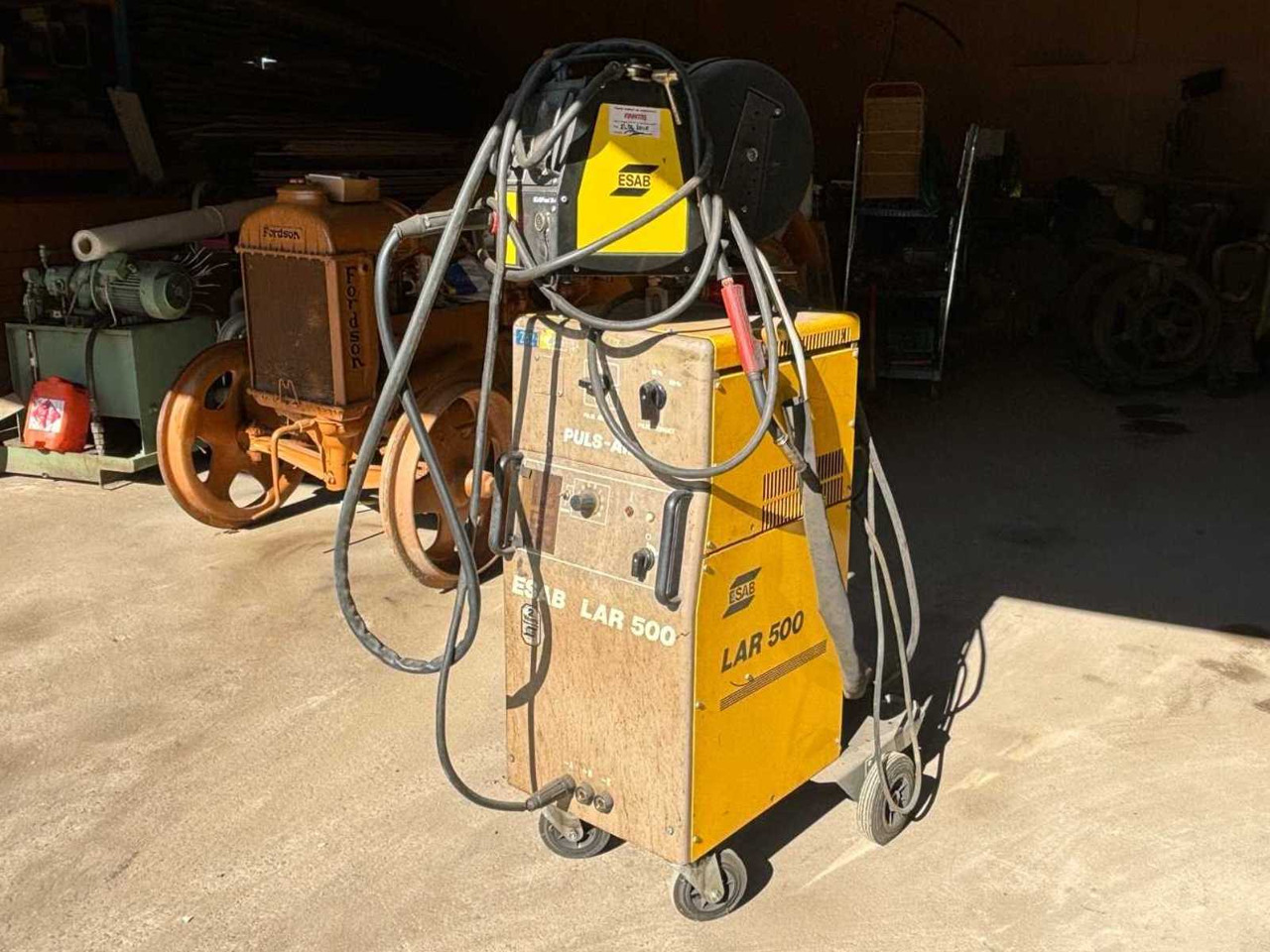 ESAB LAR 500 welding machine - Equipo de soldadura: foto 2 ESAB LAR 500 welding machine - Equipo de soldadura: foto 2