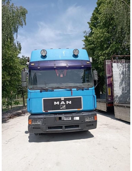 MAN 19.414 F2000 - Cabeza tractora: foto 1 MAN 19.414 F2000 - Cabeza tractora: foto 1