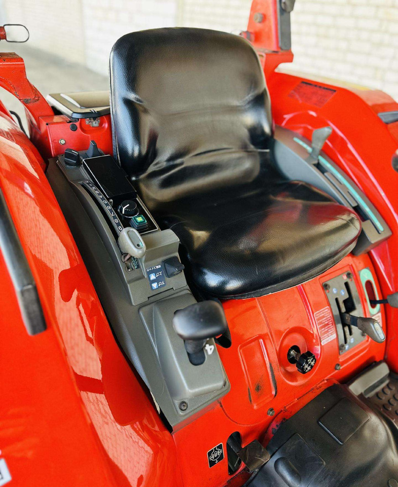 Yanmar AF330 - Tractor: foto 5 Yanmar AF330 - Tractor: foto 5