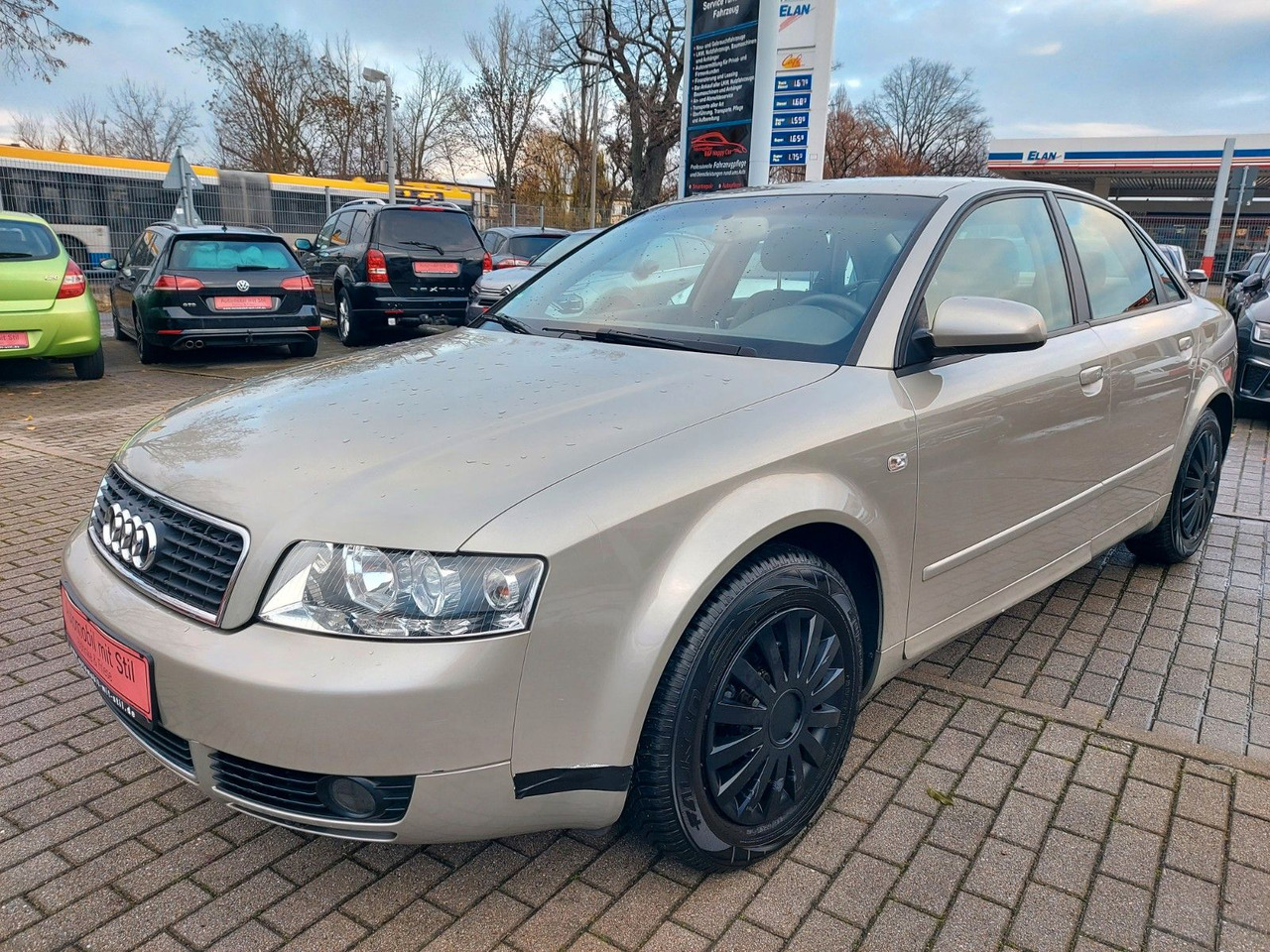 Audi A4 1.6 Limousine Klima Sitzheiz. PDC AHK - Sedan: foto 5 Audi A4 1.6 Limousine Klima Sitzheiz. PDC AHK - Sedan: foto 5