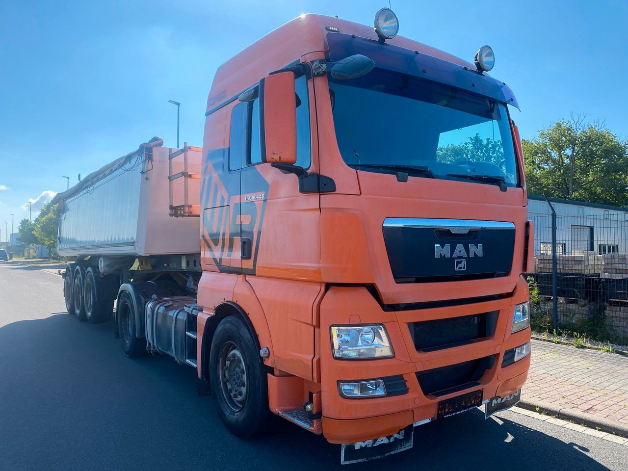 MAN TGX 18.440 4x2 KIPPHYDRAULIK - Cabeza tractora: foto 2 MAN TGX 18.440 4x2 KIPPHYDRAULIK - Cabeza tractora: foto 2
