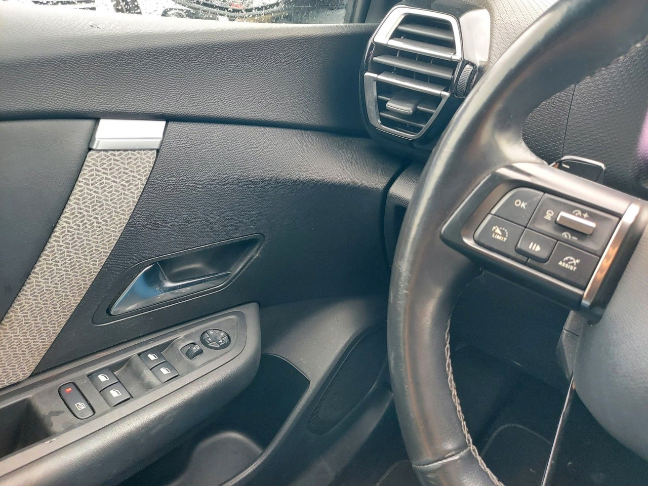 SUV/ Todoterreno Citroën C4 Lim. Shine Automatik Leder Navi LED uvm.: foto 12