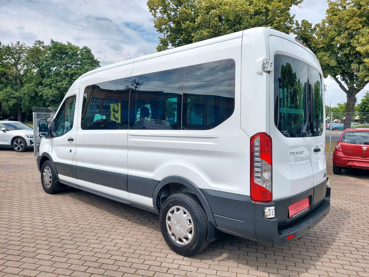 Ford Transit Kombi 350 L3 hoch Trend Rollstuhl Lift - Furgoneta de pasajeros: foto 5 Ford Transit Kombi 350 L3 hoch Trend Rollstuhl Lift - Furgoneta de pasajeros: foto 5