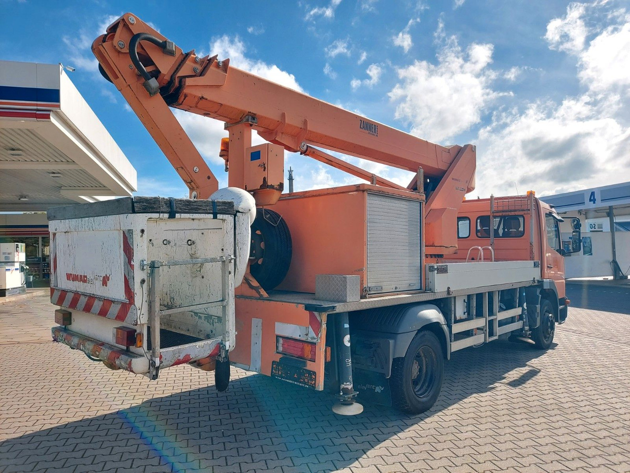 Mercedes-Benz ATEGO 1323 HUBSTEIGER WUMAG WT220H - Camión con plataforma elevadora: foto 4 Mercedes-Benz ATEGO 1323 HUBSTEIGER WUMAG WT220H - Camión con plataforma elevadora: foto 4