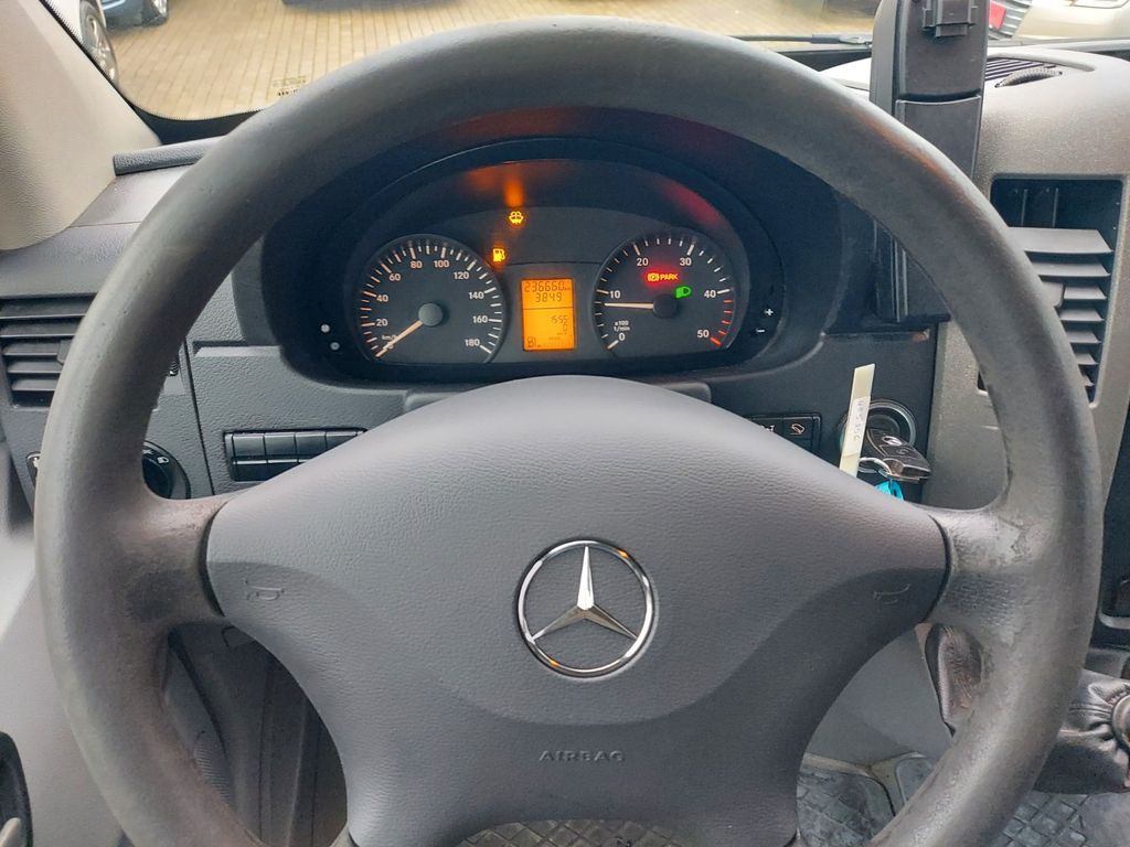 Furgoneta con lona, Furgoneta combi Mercedes-Benz Sprinter II DoKa 316 CDI 4X4 Pritsche 6 Sitze Mercedes-Benz Sprinter II DoKa 316 CDI 4X4 Pritsche 6 Sitze: foto 17 Furgoneta con lona, Furgoneta combi Mercedes-Benz Sprinter II DoKa 316 CDI 4X4 Pritsche 6 Sitze Mercedes-Benz Sprinter II DoKa 316 CDI 4X4 Pritsche 6 Sitze: foto 17